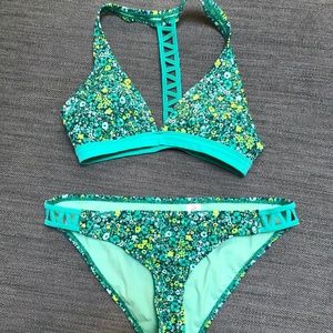 Athleta bikini M top / L bottom